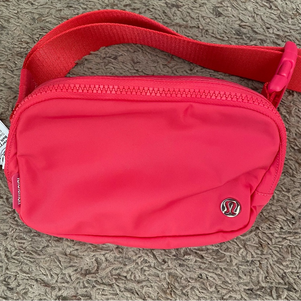 Lululemon Everywhere Belt Bag in lipstick pink